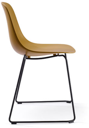 Zijaanzicht van een bruine stoel met zwart onderstel uit de Pure Loop Collectie van FP Collection