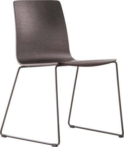 Inga 5619 - houten stoel met sledeframe - PMS Projectinrichting