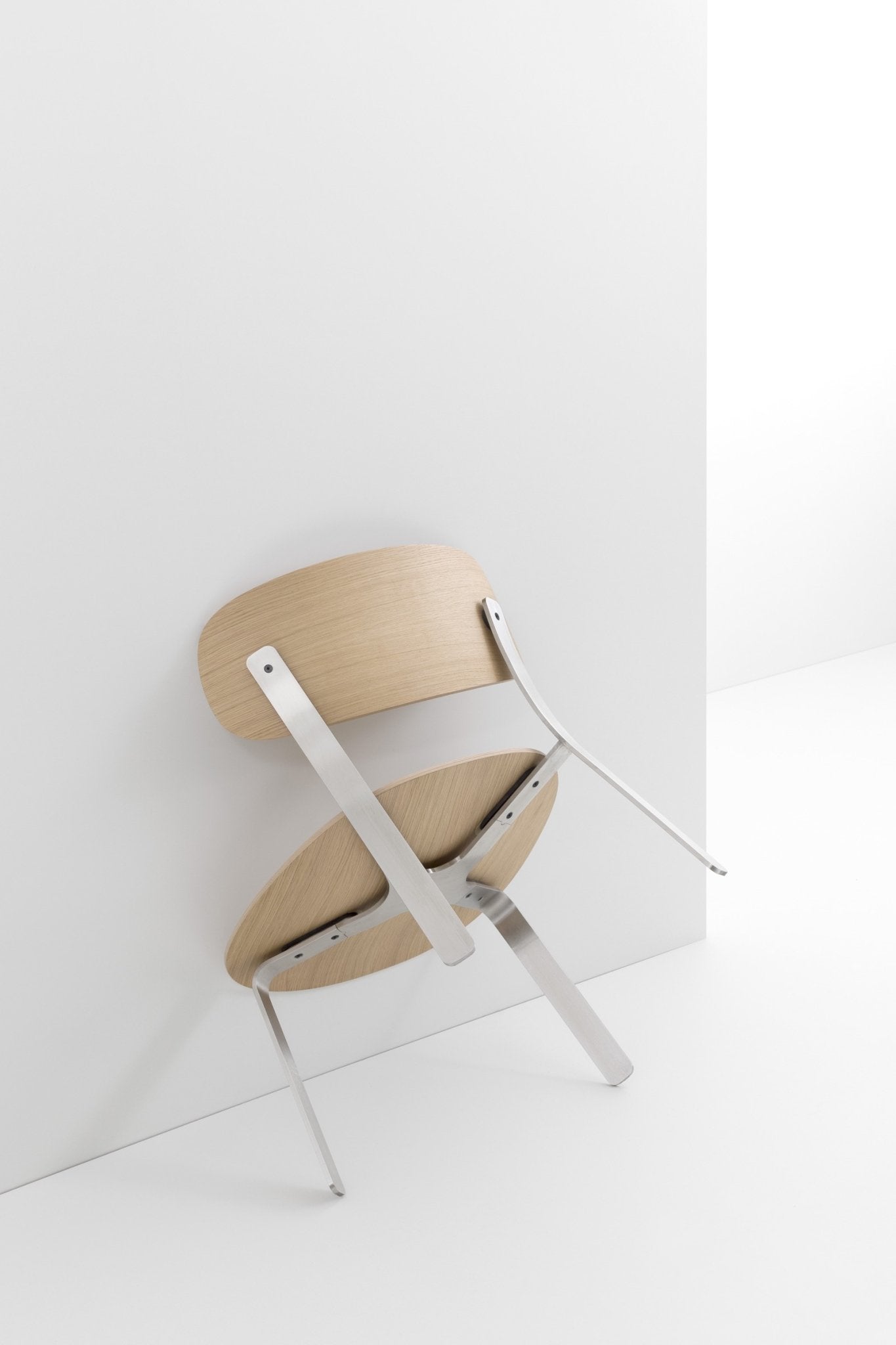 SPRINGBACK Lounge Chair - PMS Projectinrichting